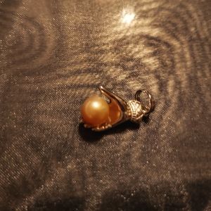 Vantel Pearl Hand Charm for bracelet posted